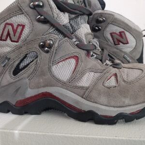 New Balance Gray and Red Athletic Shoes for Outdoor Adventures